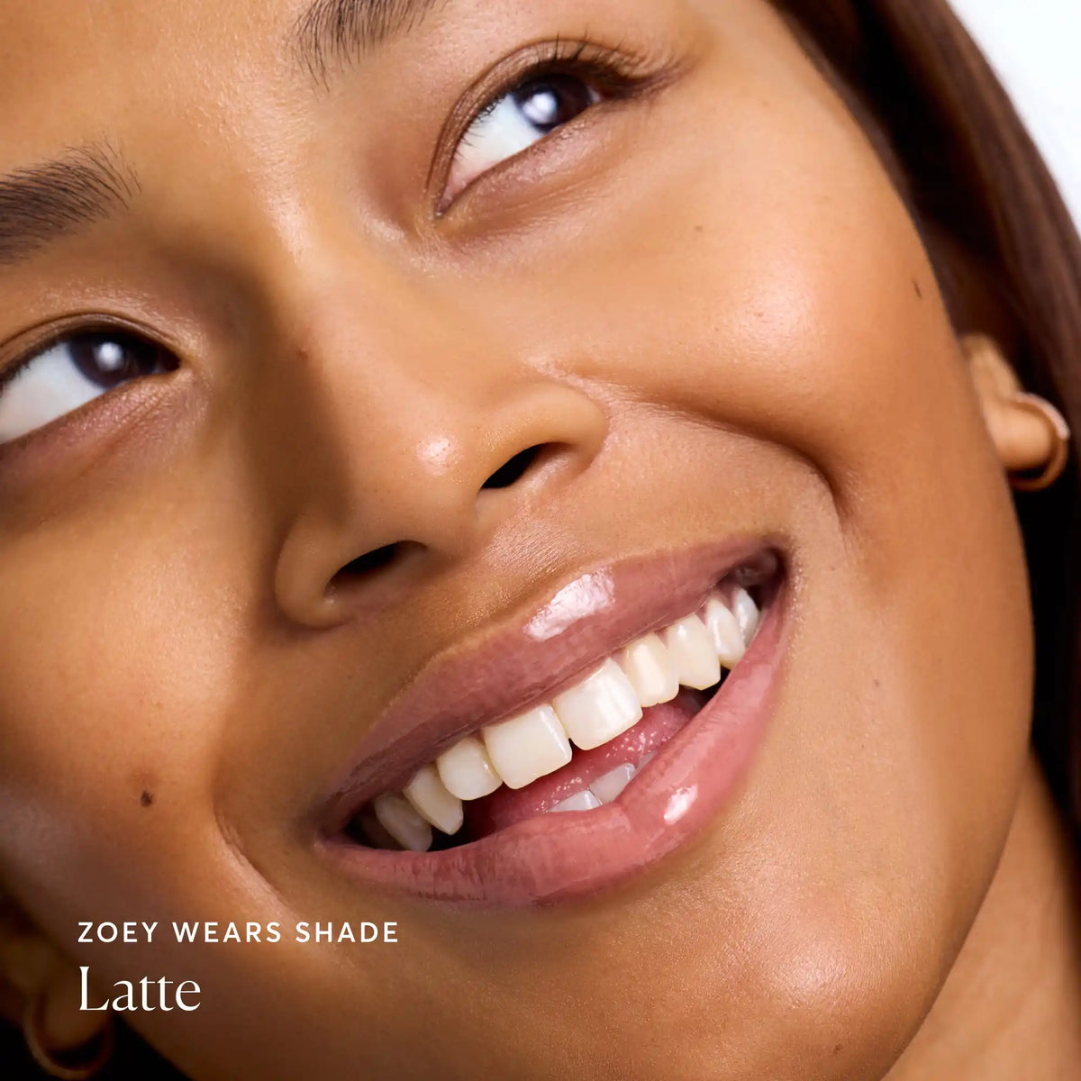 phyto-glow-lip-balm-latte-d0 NATR-60110-Alt-Images-Phyto-Glow-Lip-Balm-Latte-04.webp
